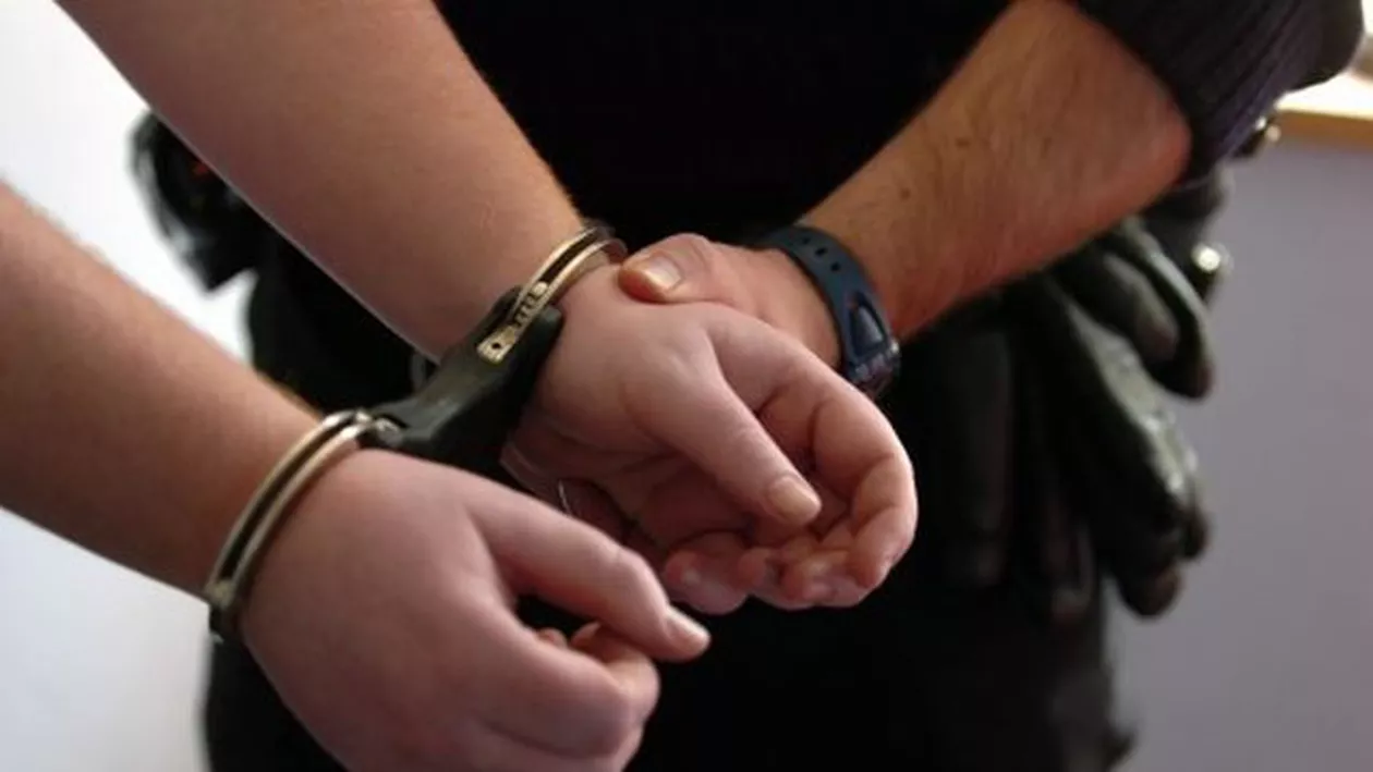 Adolescent din București, suspectat de terorism: Minorul ar fi plănuit să atace obiective de interes