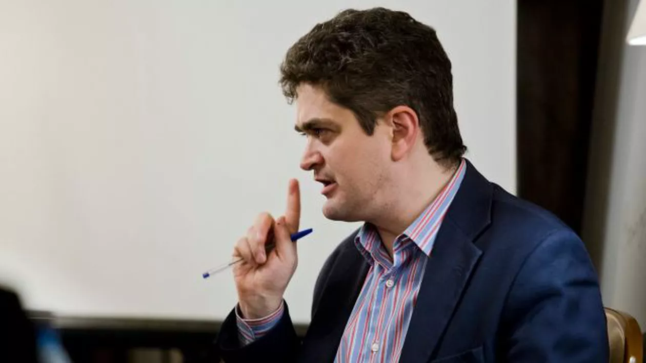 Theodor Paleologu: Greu putea alege Iohannis un moment MAI PROST pentru a-şi anunţa candidatura. INFRACTORUL-ŞEF declanşează PRĂPĂDUL pentru a scăpa de pedeapsă!