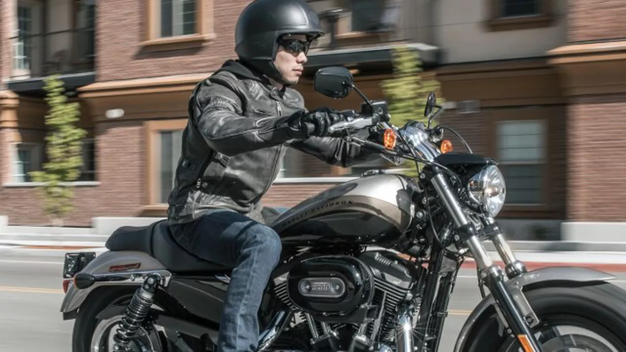Decizie radicală în RĂZBOIUL COMERCIAL SUA-UE: Harley-Davidson mută în afara SUA producția motocicletelor destinate țărilor UE