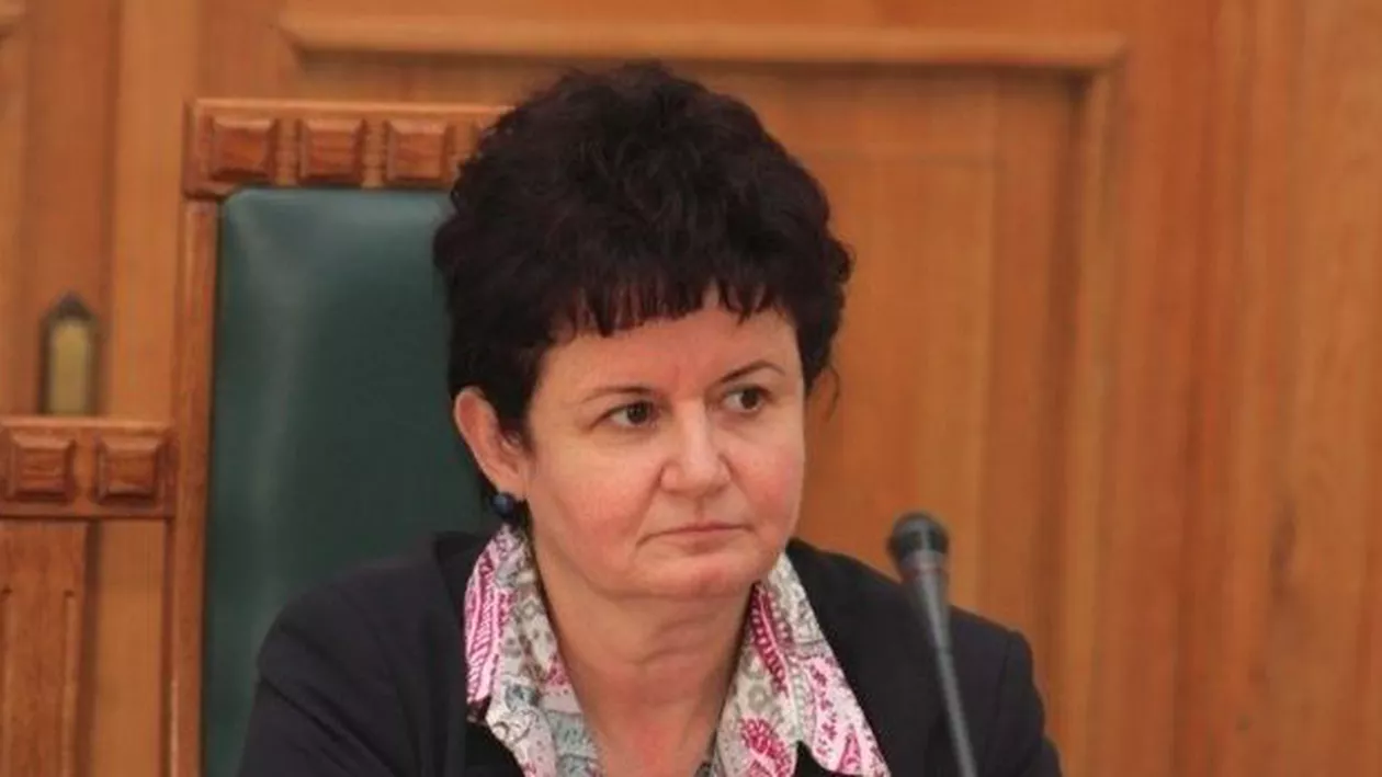 Fostul prodecan al UMF Iaşi, achitat definitiv: Tava şi ceainicul, considerate parte din mită, vor fi returnate de procurorii DNA