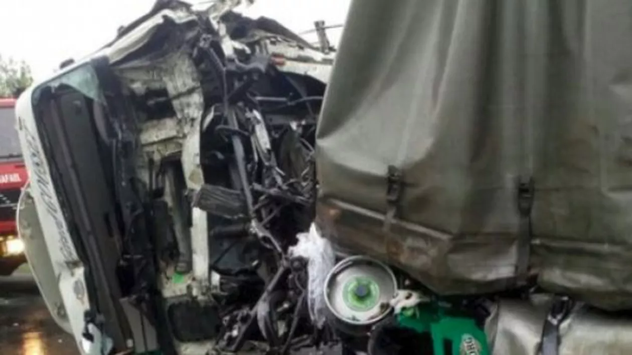 Mureș: Două TIR-uri s-au ciocnit pe DN 13. Bilanțul VICTIMELOR (FOTO și VIDEO)