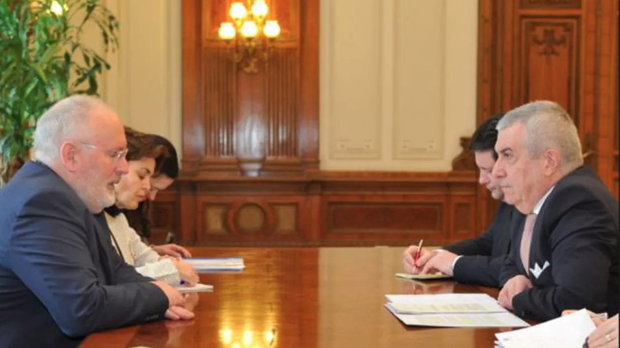 Tăriceanu, întrevedere cu Frans Timmermans la Bruxelles: Legile Justiţiei şi respectarea statului de drept pe agenda discuţiilor