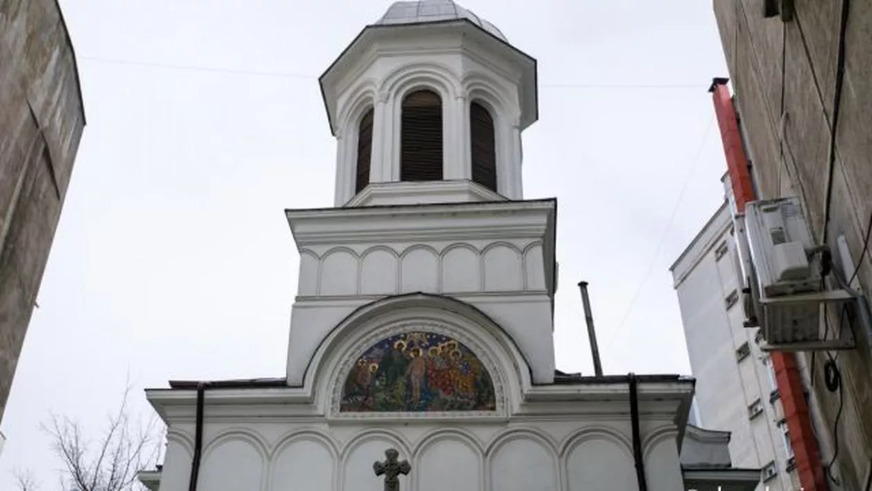 Biserici ale Bucureștiului: Biserica Sfântul Ioan Piață, translatată de Ceaușescu în mai 1986, este un lăcaș martir ce adăpostește moaștele a cinci sfinți (VIDEO)