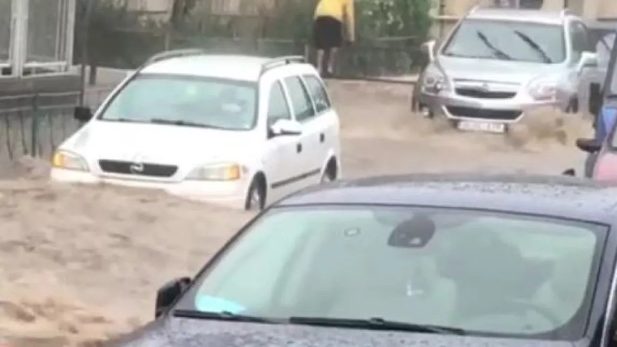 ALERTĂ: Meteorologii vin cu noi vești TERIBILE! Vremea EXTREMĂ lovește mai puternic. Zonele AFECTATE (FOTO)