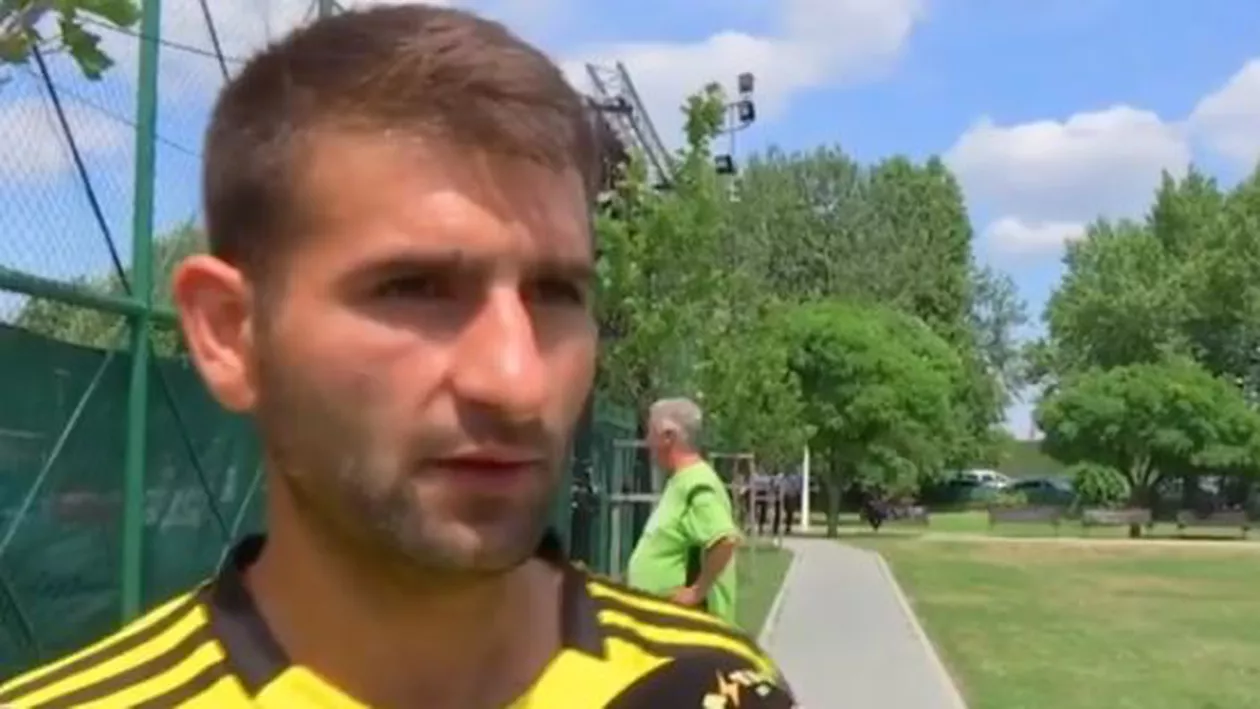 Dăncilă ar fi INVIDIOASĂ! Cum fentează un fotbalist limba română. A ajuns de RÂSUL Internetului (VIDEO)