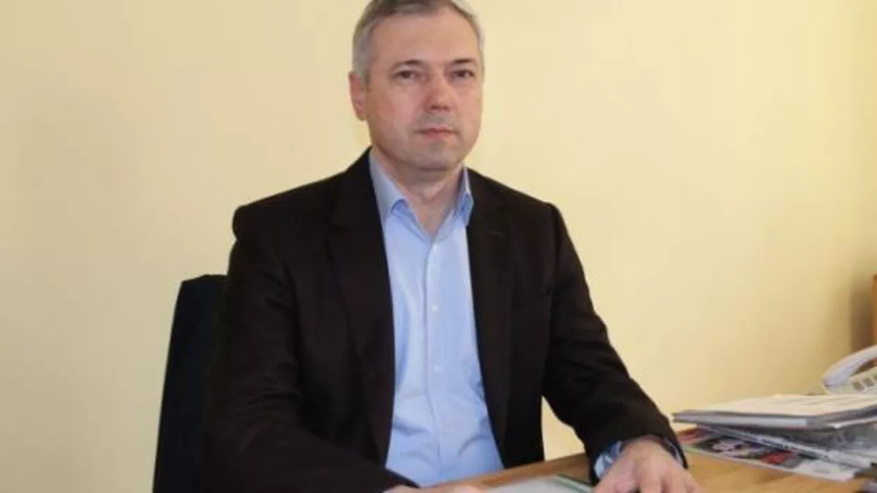 Mureș: Președintele Consiliului Județean, amendat pentru că nu a îndepărtat steagul secuiesc de pe sediul Primăriei Sovata