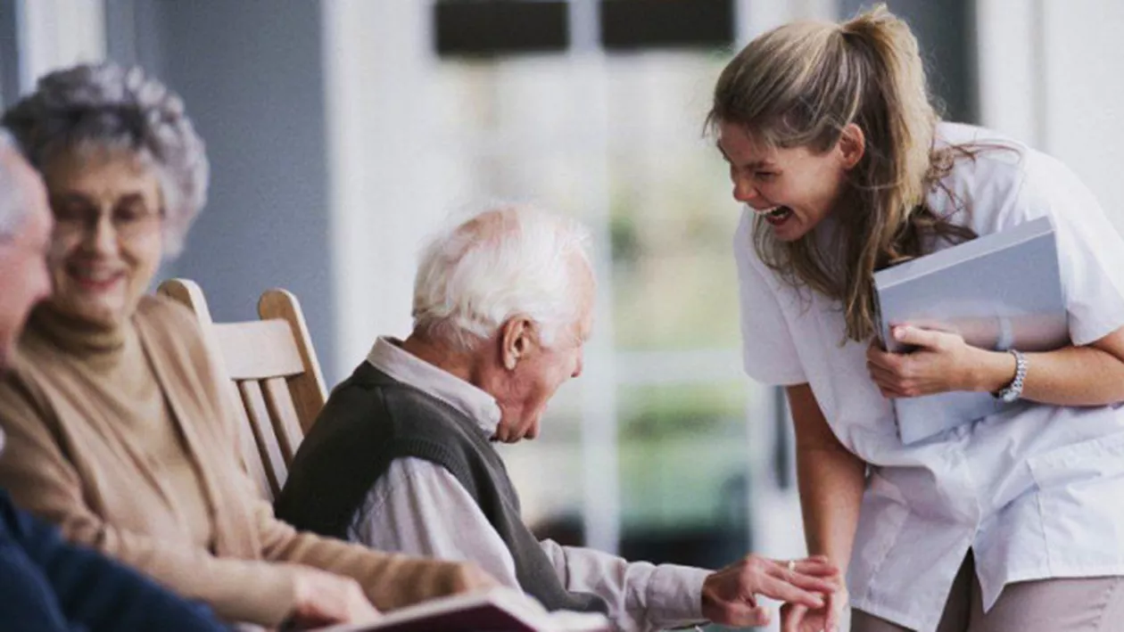 DECIZIA HALUCINANTĂ a unei bătrâne: Și-a împuşcat mortal fiul pentru a scăpa de azil