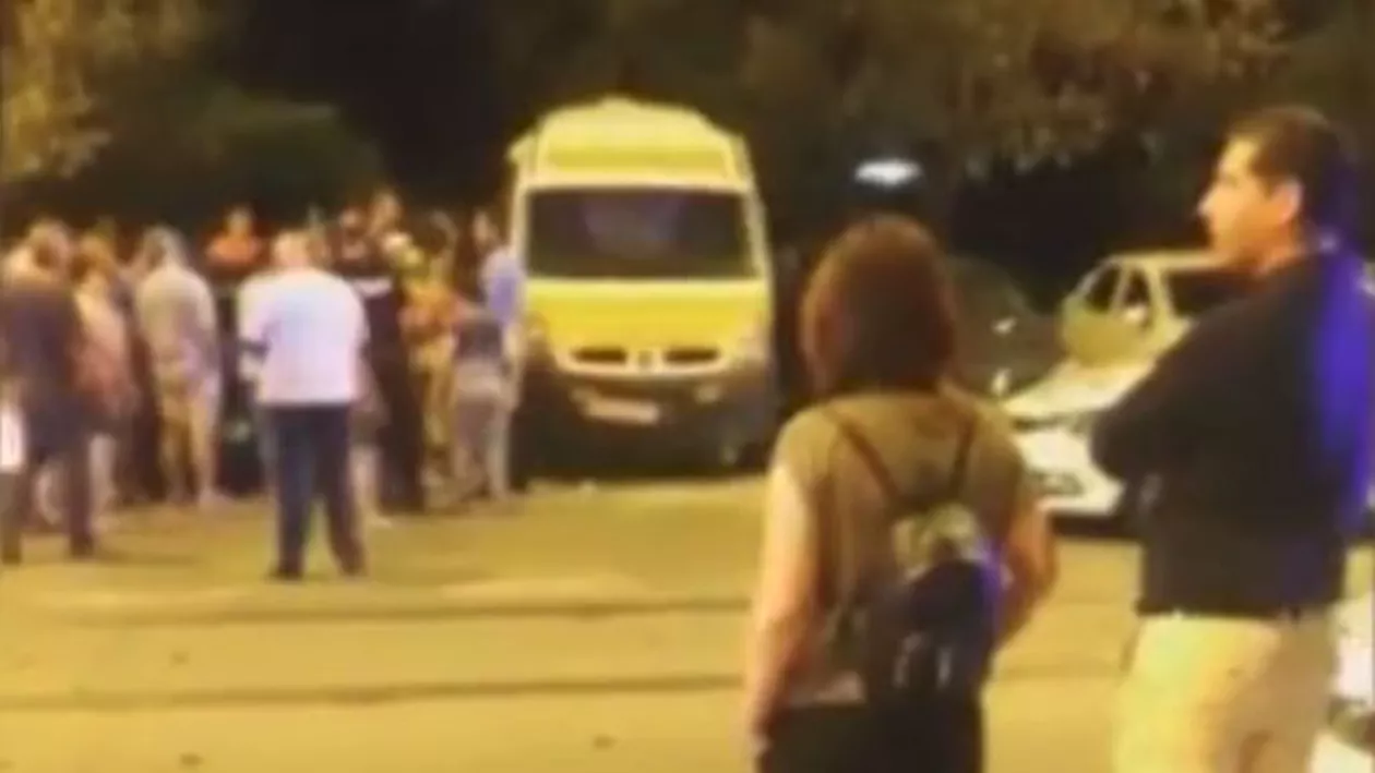 MAI reacţionează la psihoza ambulanţei care răpeşte copii pentru a le lua organele: Oameni buni, AMBULANȚA NEAGRĂ NU EXISTĂ! (VIDEO)