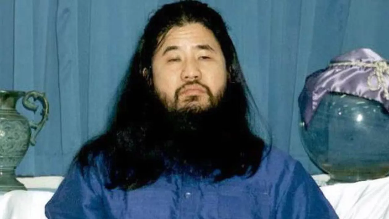 Liderul unui TEMUT cult religios a fost EXECUTAT: A ucis cu sânge rece 13 persoane în urma unui ATAC CHIMIC (FOTO)