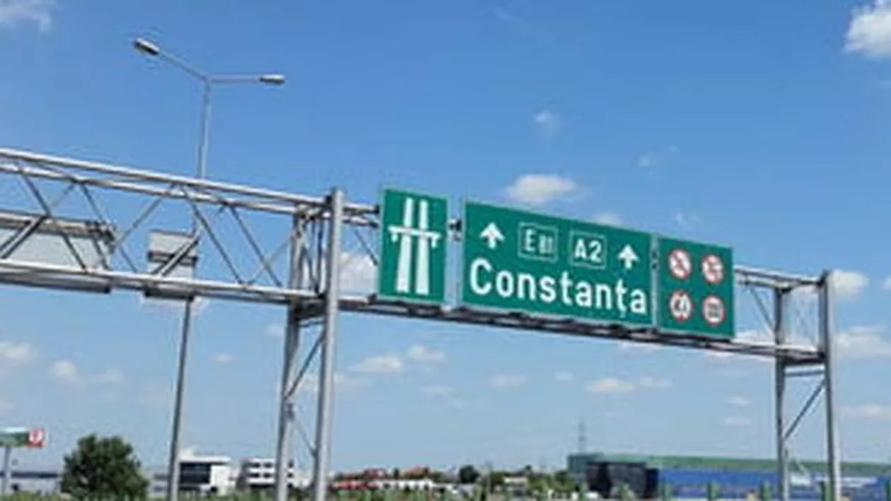 PERICOL pe Autostrada Soarelui: O cisternă încărcată cu kerosen s-a răsturnat. Traficul este blocat