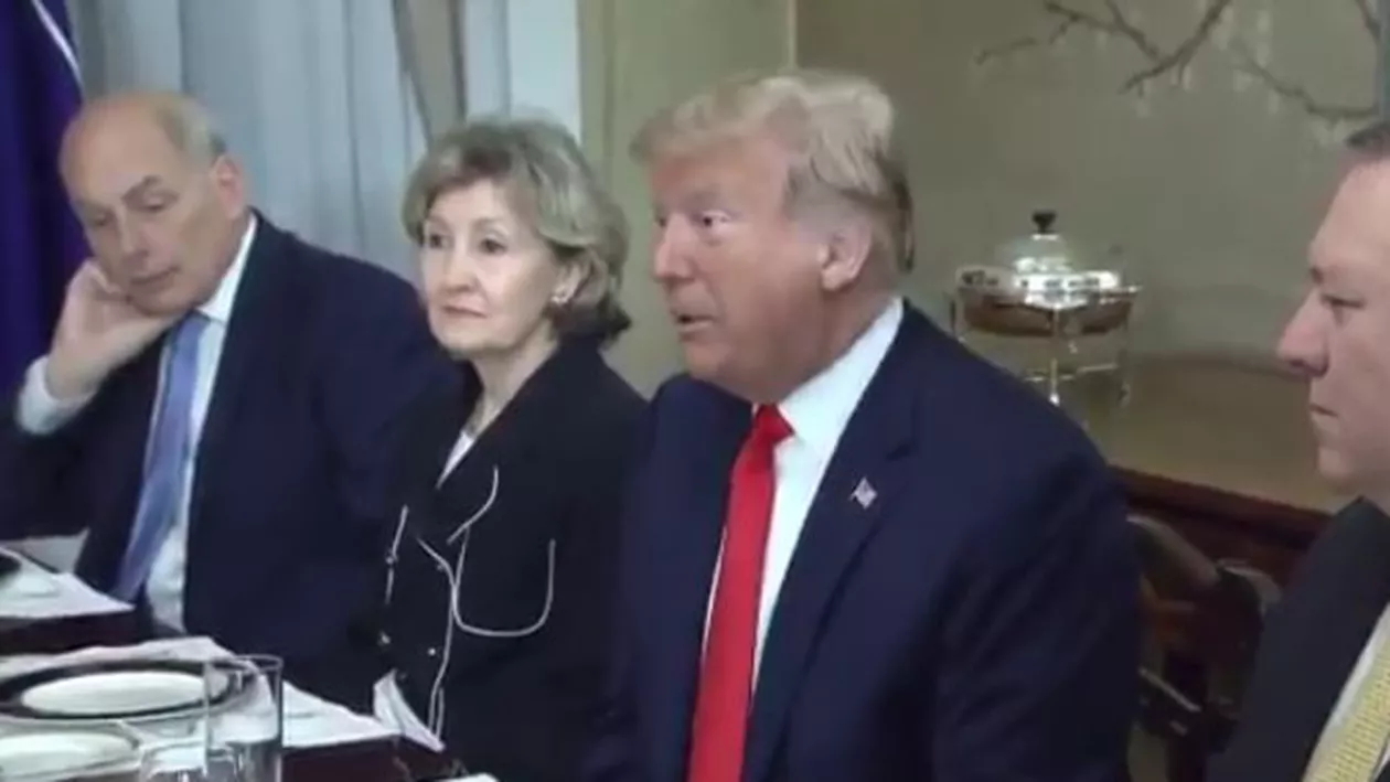 Explicațiile Casei Albe pentru gesturile nervoase ale șefului cabinetului lui Trump de la Summit-ul NATO: Era nemulțumit că nu a primit mic dejun complet (VIDEO)