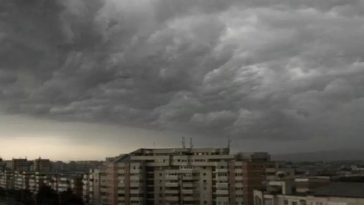 Noi vești proaste de la meteorologi: Se anunță furtuni în mai multe județe (FOTO)