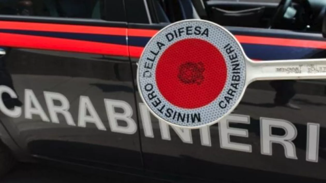 Italia: Un român a fost găsit mort în pat cu un cuțit înfipt în piept