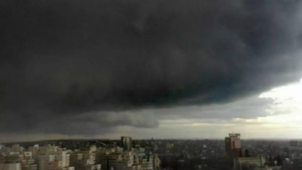 Alertă METEO: Revin furtunile în România! De când începe vremea extremă și care sunt zonele vizate