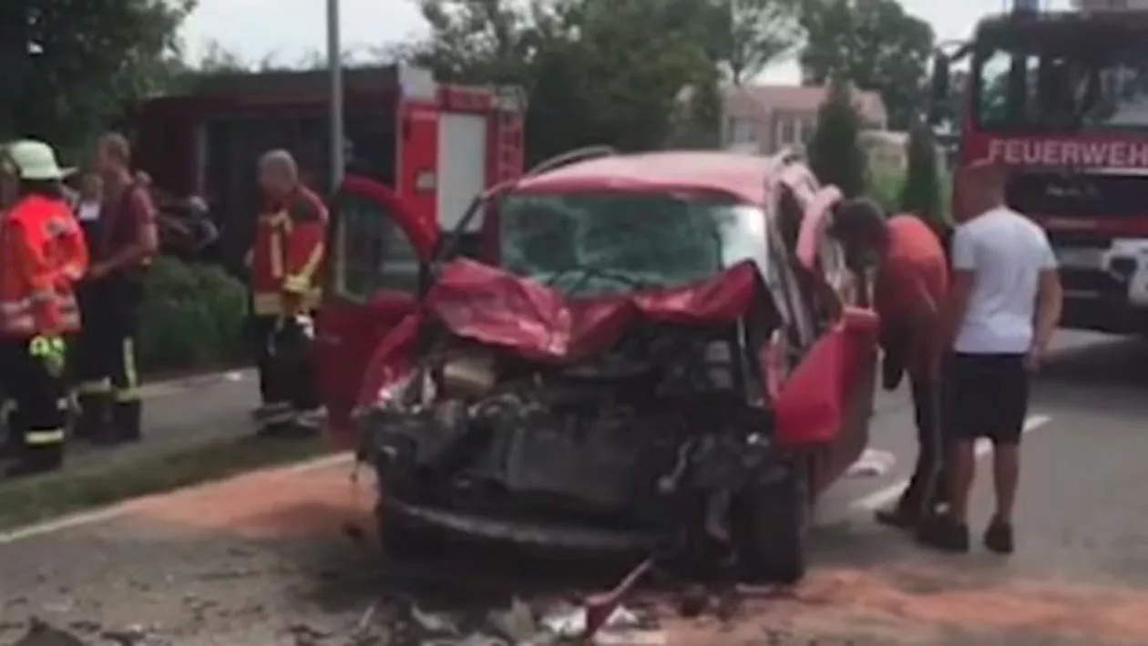 ACCIDENT GRAV în Germania: Mai mulți români RĂNIȚI în urma IMPACTULUI (VIDEO)
