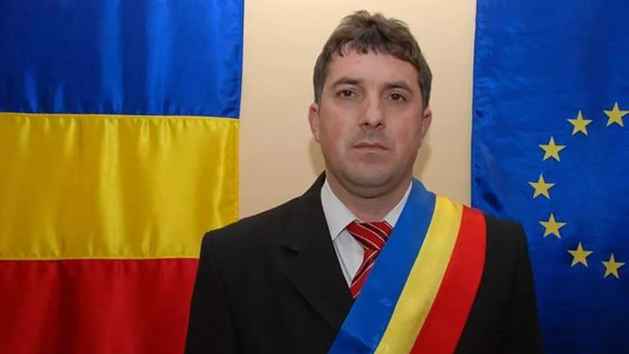 Primarul care s-a făcut singur Cetățean de Onoare și apoi a plâns de emoție LOVEȘTE DIN NOU: Dacă CFR Cluj nu a refuzat, eu de ce să o fac?