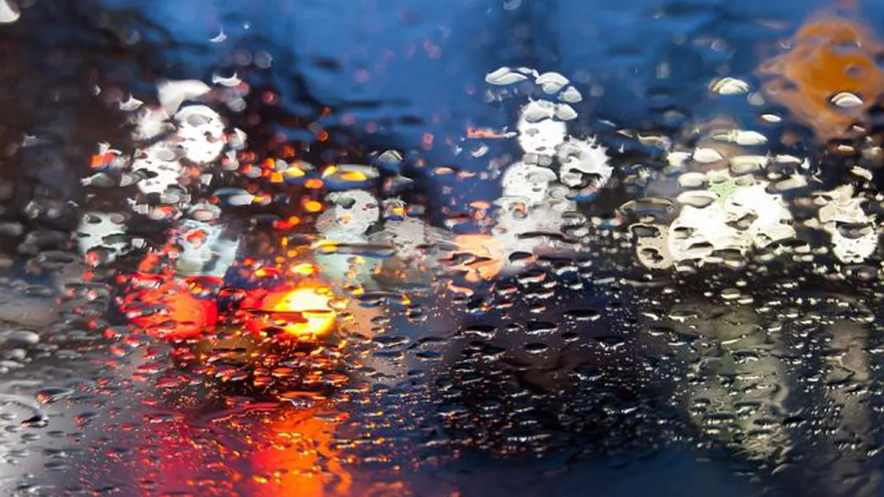 ALERTĂ METEO: România, LOVITĂ în plin de FENOMENE EXTREME pe 1 august. Zonele pe care trebuie să le eviţi (FOTO)