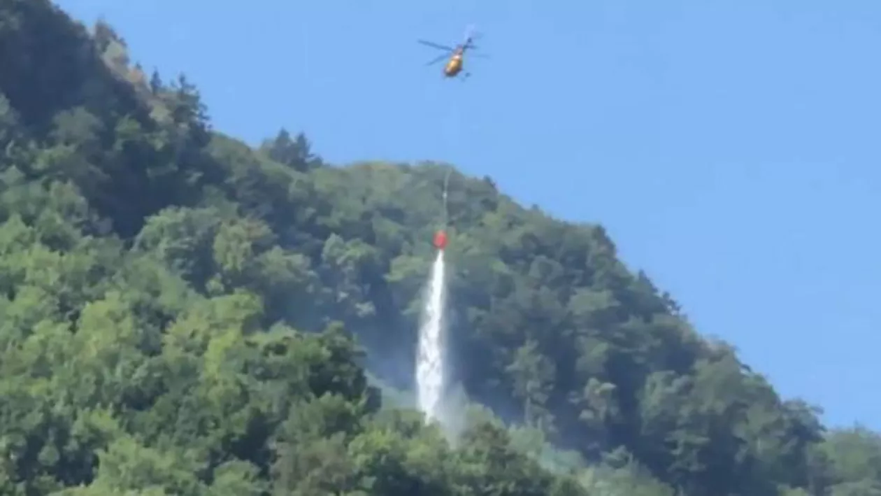 Tragedie în Elveția: Un avion de mici dimensiuni s-a prăbușit într-o zonă inaccesibilă din munți 