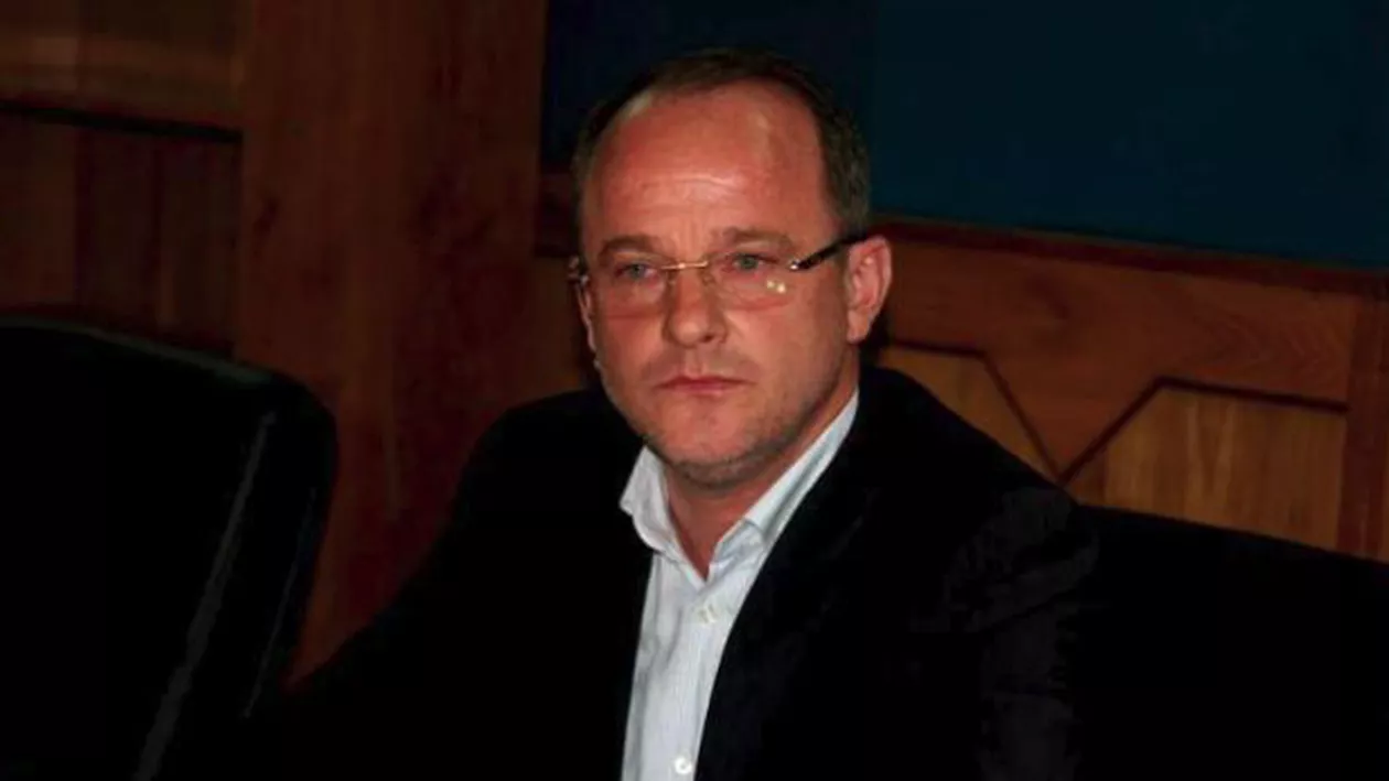 Autorităţile, direct implicate în criza de pestă porcină: Preşedintele ANSVSA a eliminat controlul veterinar din primăvară pentru a economisi 6 milioane de euro
