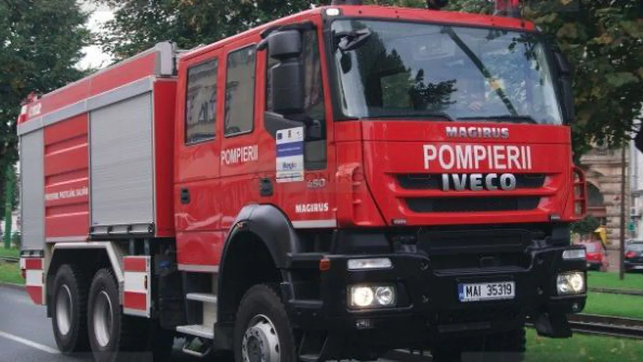 Peste 100 de persoane surprinse de un incendiu la un mall din Constanţa: Autorităţile intervin de urgenţă (VIDEO)