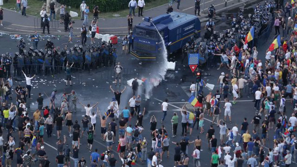 Procurorii de la Parchetul Militar, apel de ULTIMĂ ORĂ la protestatarii răniți în Piața Victoriei: Unde sunt așteptați aceștia 
