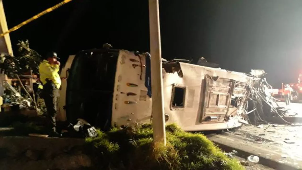 Accident tragic în Ecuador: Sunt zeci de morți și răniți (FOTO)