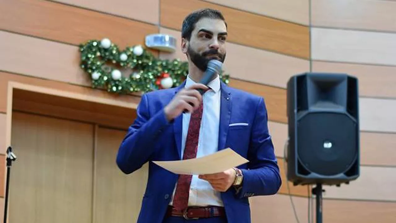 Directorul care spusese că MAMELE care aduc COPII la proteste MERITĂ 'MĂCAR UN GLONŢ ÎN CAP' nu vrea să-şi dea demisia: Pretextul este HALUCINANT