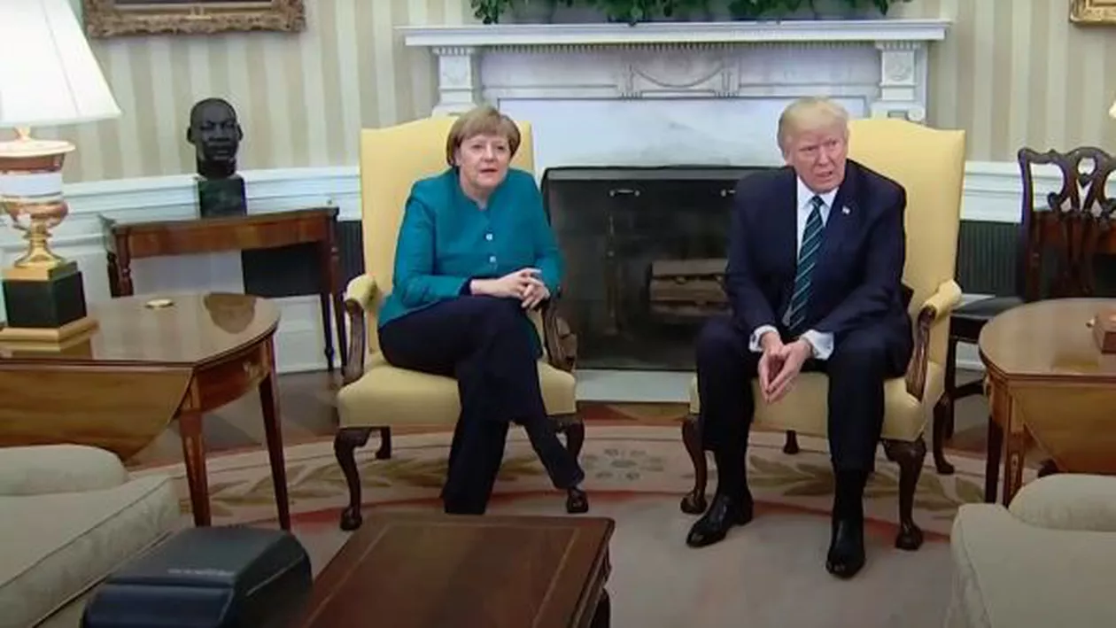 Donald Trump BOXEAZĂ cu Angele Merkel! Imaginea care face înconjurul lumii (FOTO)