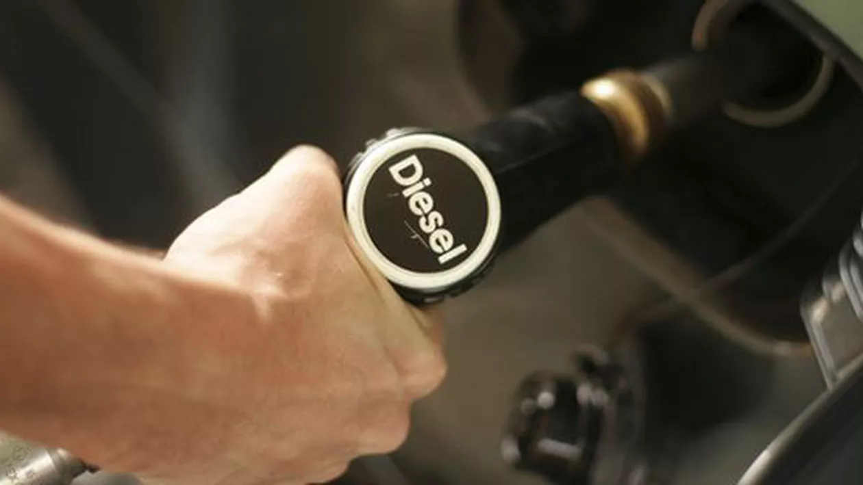 MAȘINILE DIESEL, INTERZISE OFICIAL! Ce SOLUȚIE mai au ȘOFERII ROMÂNI pentru a circula până la sfârșitul anului