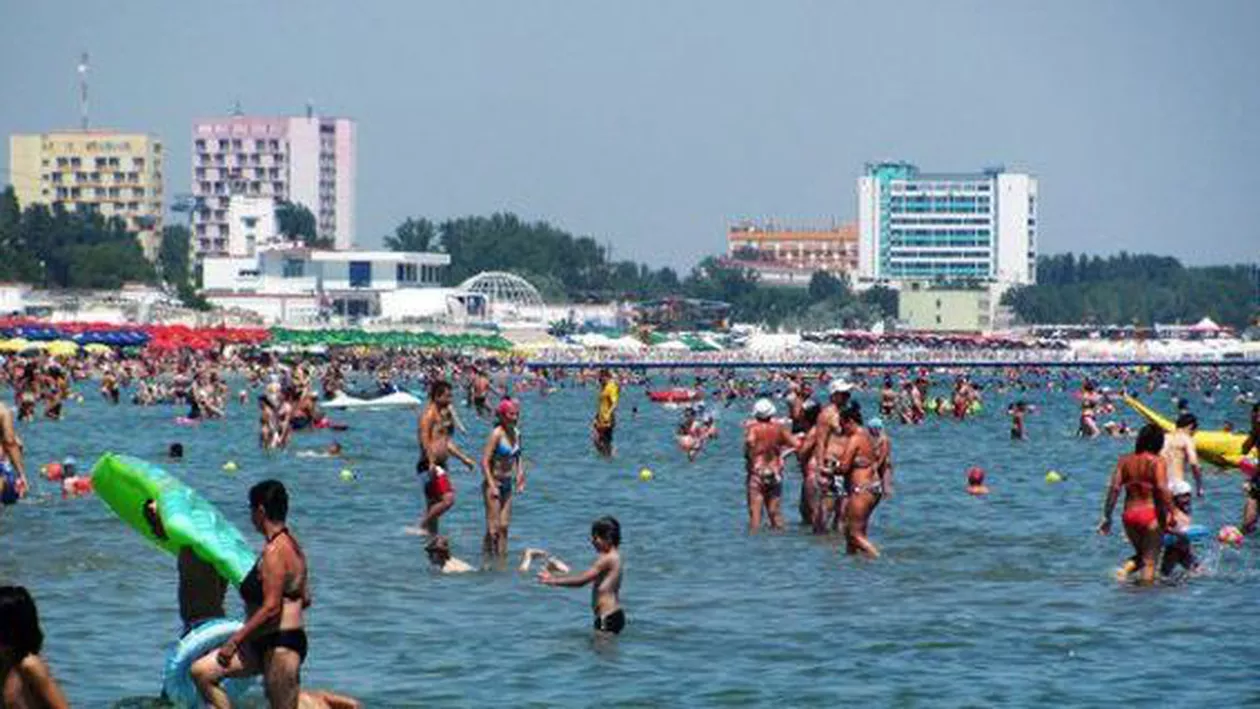 BOALA GRAVĂ care face RAVAGII printre turişti, la Marea Neagră. NU răspunde la antibiotice!