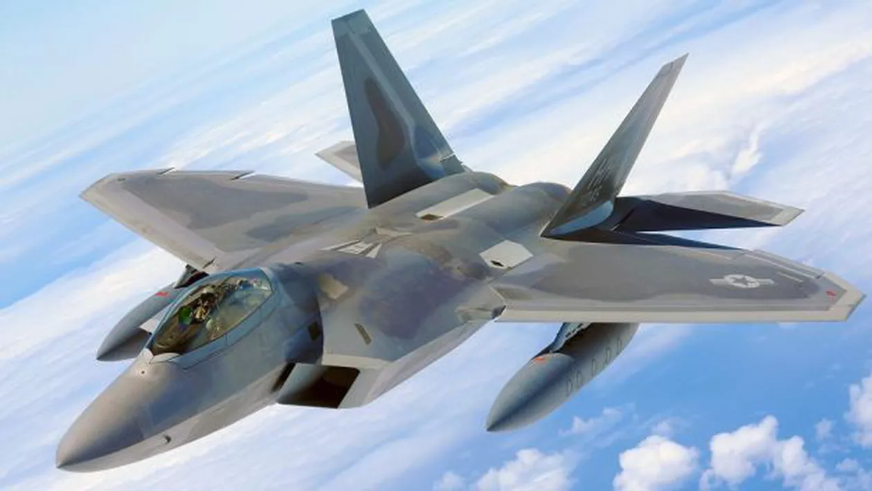 ALERTĂ - Un avion suedez de vânătoare s-a PRĂBUŞIT, după ce a lovit mai multe păsări. Ce s-a întâmplat cu pilotul