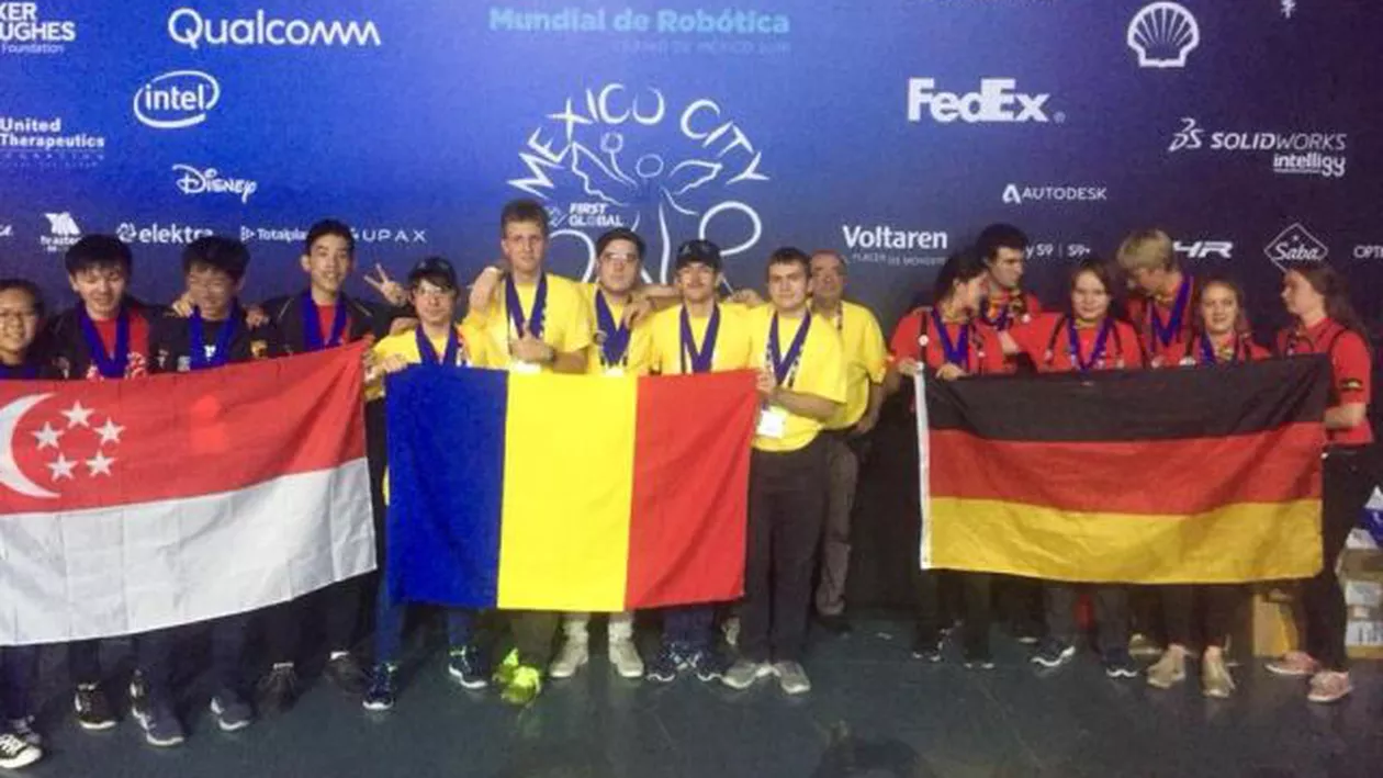 O echipă de elevi din Hunedoara a câștigat concursul mondial de robotică First Global Competition