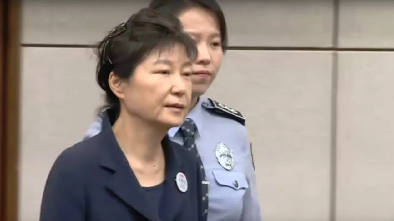 Fosta preşedintă sud-coreeană, condamnată la 25 de ani de PUŞCĂRIE. La prima sentinţă, primise o pedeapsă mai mică