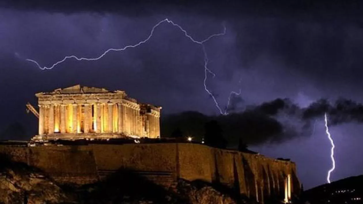 Atenţie la călătoriile în Grecia! MAE avertizează cu privire la condiţiile meteo din următoarea perioadă