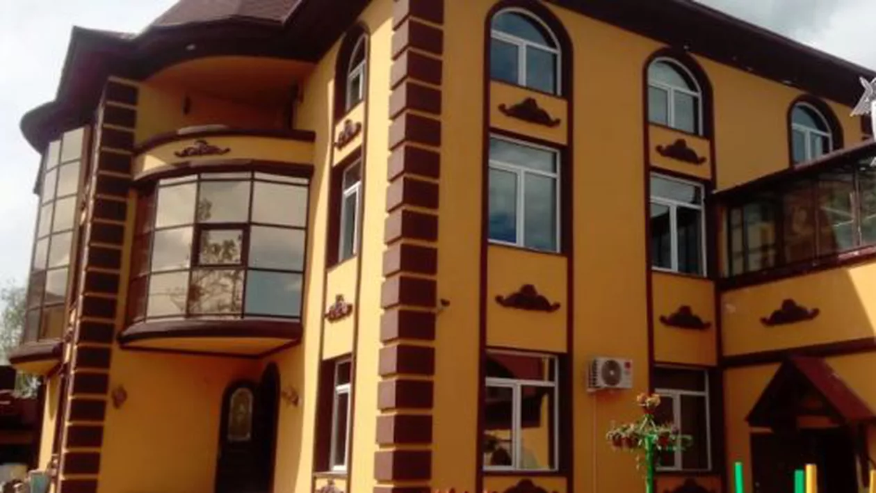 Descindere în locuința unui interlop. Până şi WC-ul era aurit (VIDEO)