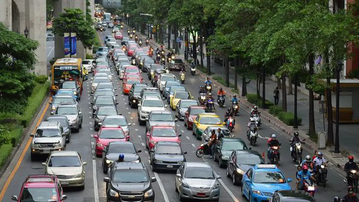 Mașinile diesel, INTERZISE OFICIAL: Gata, nu se mai circulă în marile orașe! Care e situația în București...