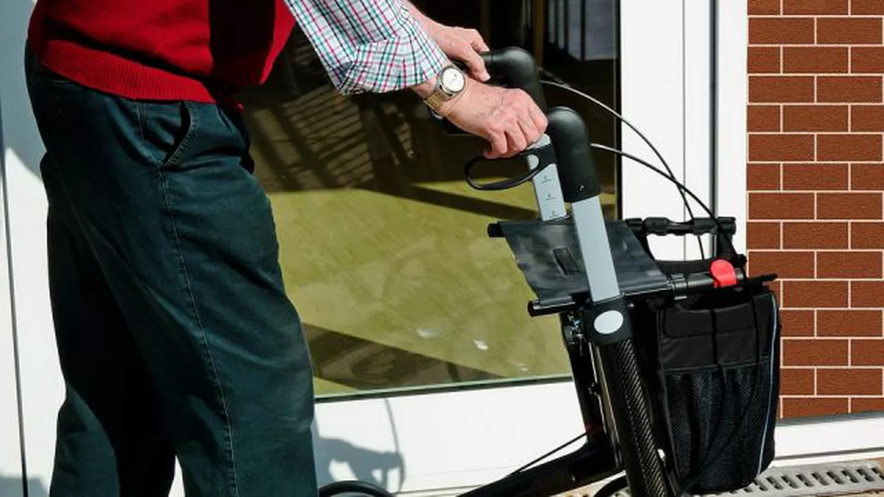 Veste TERIBILĂ pentru PENSIONARI: Au primit mai mulți bani, dar acum vor fi OBLIGAŢI să...