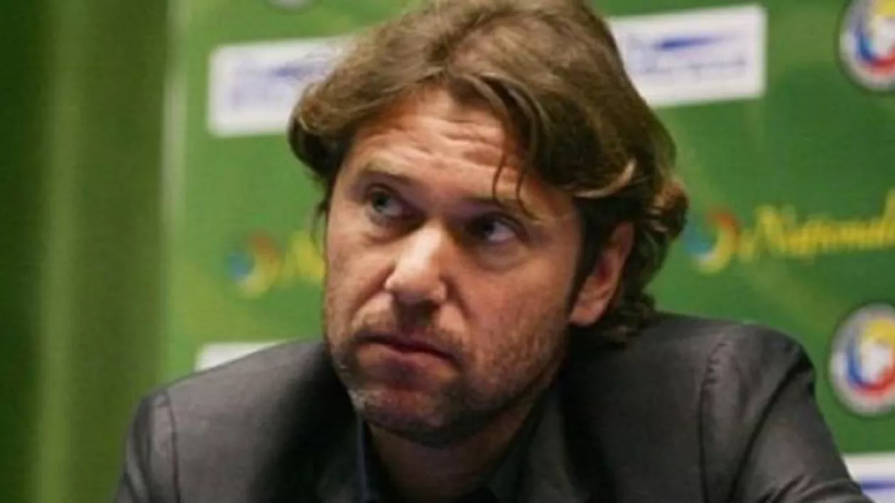 Florin Răducioiu, suprins de paparazzi într-un restaurant de lux. DECIZIA RADICALĂ luată după despărţirea de nevastă (FOTO)