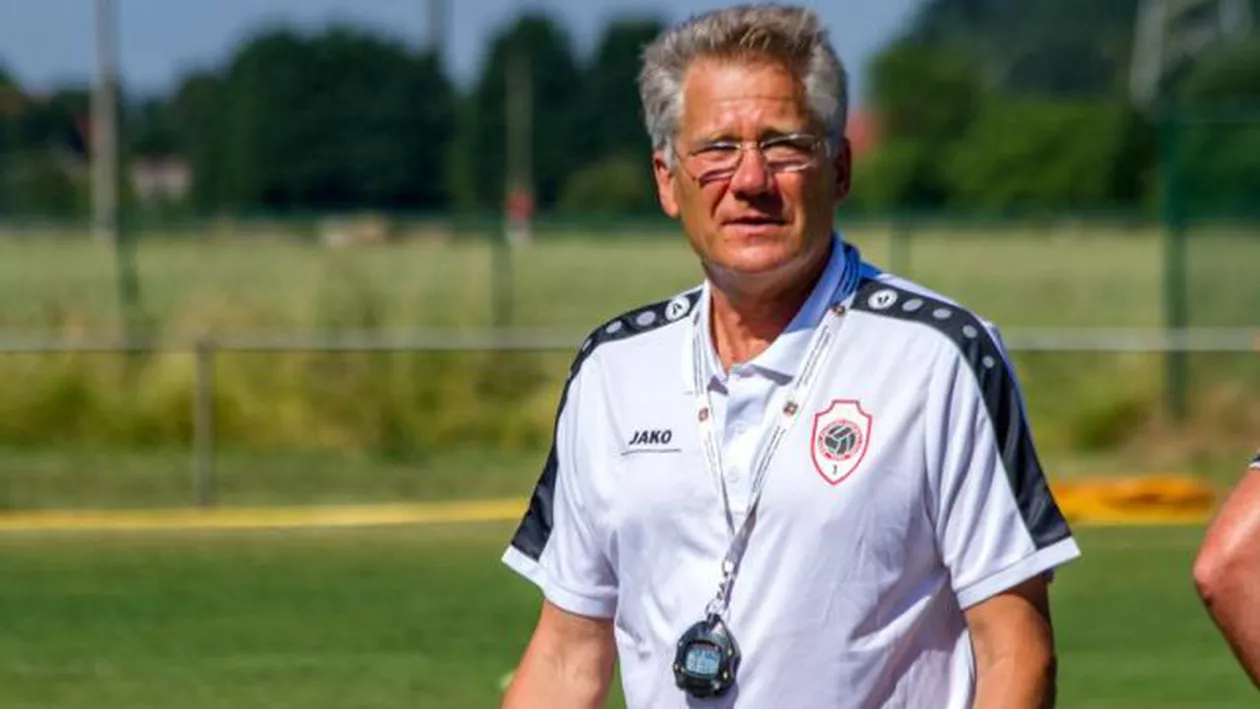 Loţi Boloni, CRITICI DURE la adresa şefilor din Gruia: M-am bucurat de eliminarea CFR Cluj. Tu, ca și conducător, trebuie să fii PROST dacă faci aşa ceva la clubul tău!