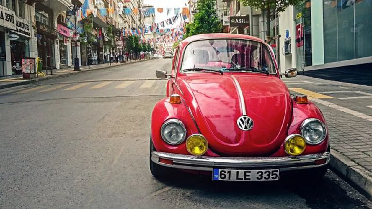 ŞOC pe piaţa auto: Volkswagen a anunţat când opreşte definitiv producţia unuia dintre cele mai populare modele