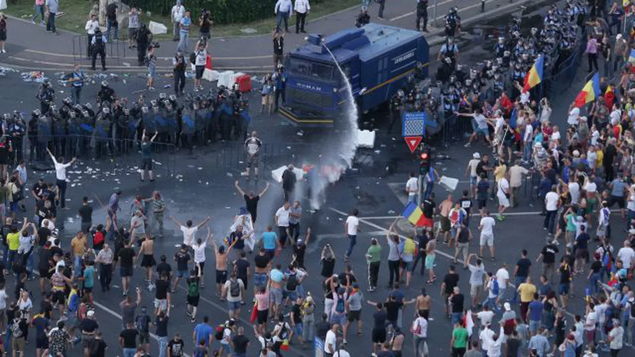 Dosarul violențelor din 10 august: 169 de jandarmi acuză că ar fi fost agresați de protestatarii români