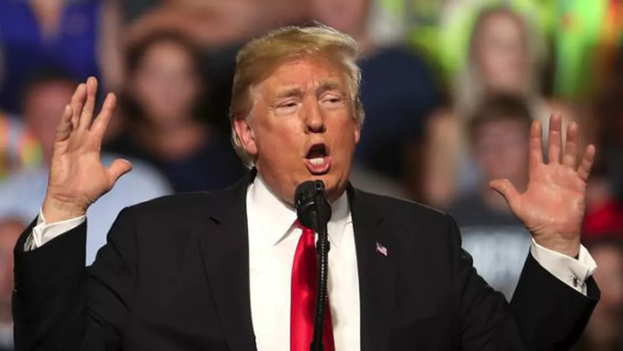 SOLUŢIA lui Trump pentru criza migraţiei din EUROPA: Construirea unui zid în DEŞERTUL SAHARA: ‘Nu poate fi mai mare decât granița noastră cu Mexicul’