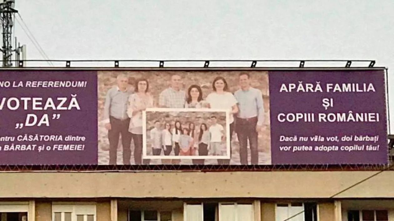 Campanie halucinantă pentru referendumul pentru familia tradiţională: Dacă nu vii la vot, doi bărbaţi vor putea adopta copilul tău (FOTO)