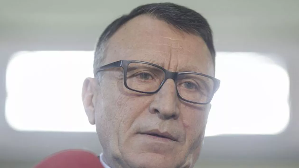 Bucureştenii ar putea avea o Coloană a Infinitului lângă Casa Poporului. Stănescu: O idee minunată!