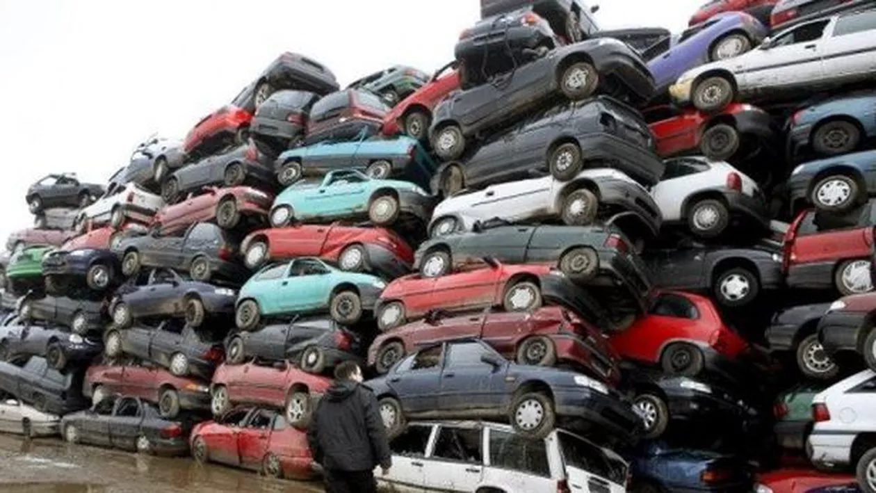 ATENȚIE! Șapte din zece mașini second-hand au zeci de kilometri dați înapoi. Cât profit fac samsarii pe banii românilor