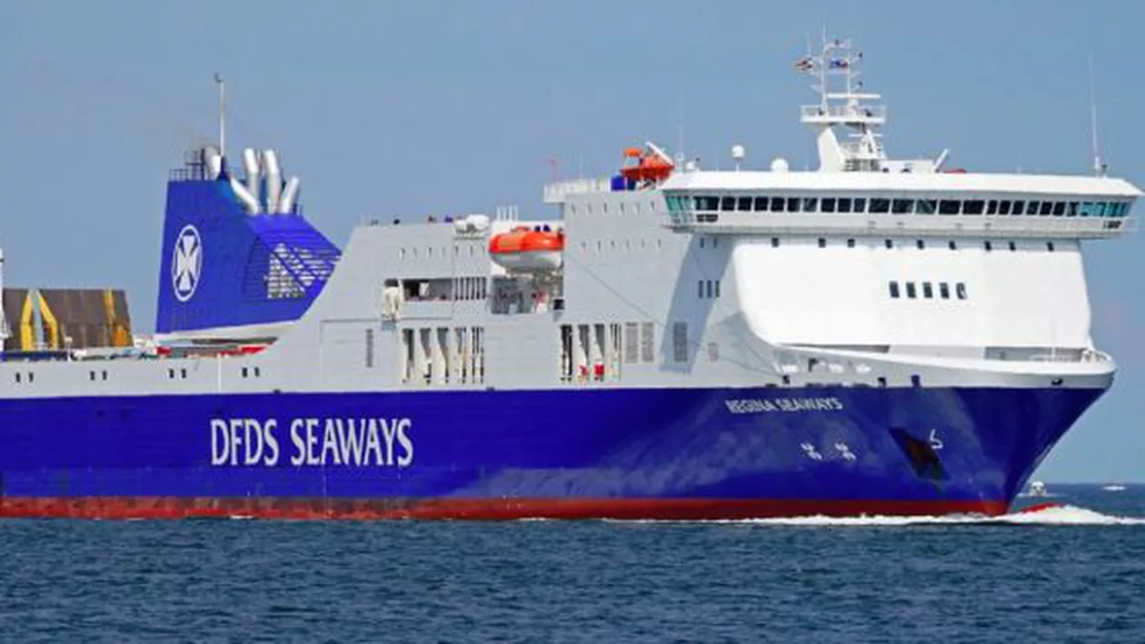 Un feribot cu 335 de persoane la bord a rămas fără curent în Marea Baltică