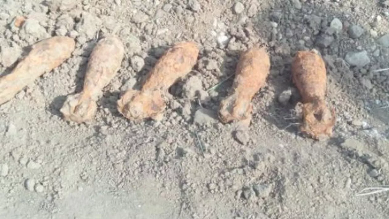 Mai multe bombe au fost găsite de pirotehniştii ISU într-o pădure din Neamț