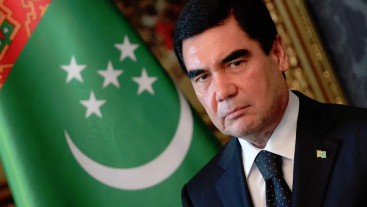 ULUITOR! Președintele autoritar din Turkmenistan, aplaudat când a anunțat sfârșitul gratuităților la apă, gaze și electricitate (VIDEO)