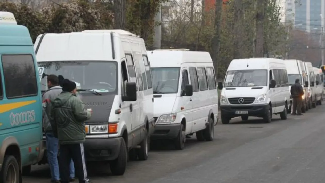 Microbuzele și autocarele NU vor circula, JOI, în România! Transportatorii intră GREVĂ GENERALĂ