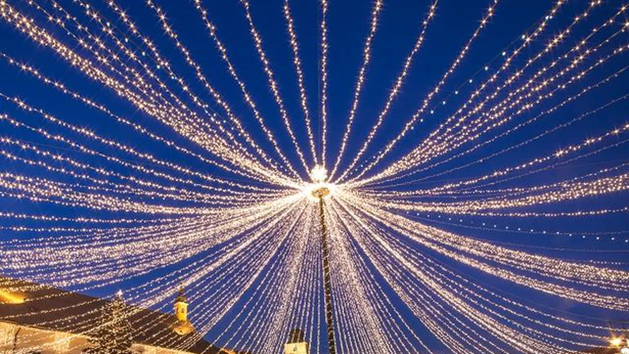 Membrii unei trupe legendare au fost invitați să aprindă luminile de sărbători. Află despre cine este vorba